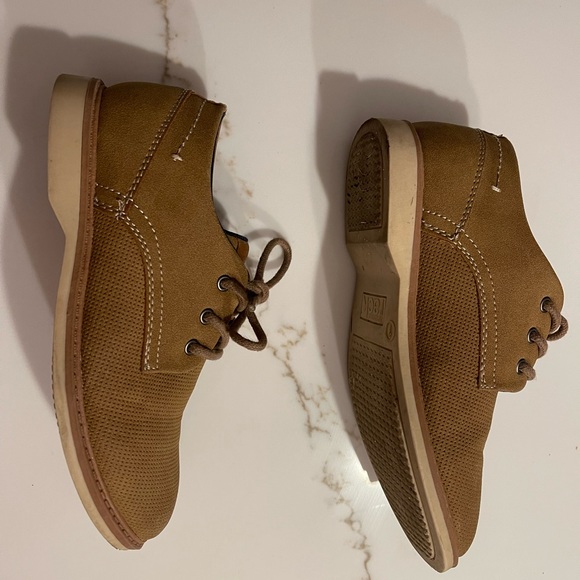 Nordstrom Rack Boys Tan Loafer Shoe Size 1 - Picture 8 of 8